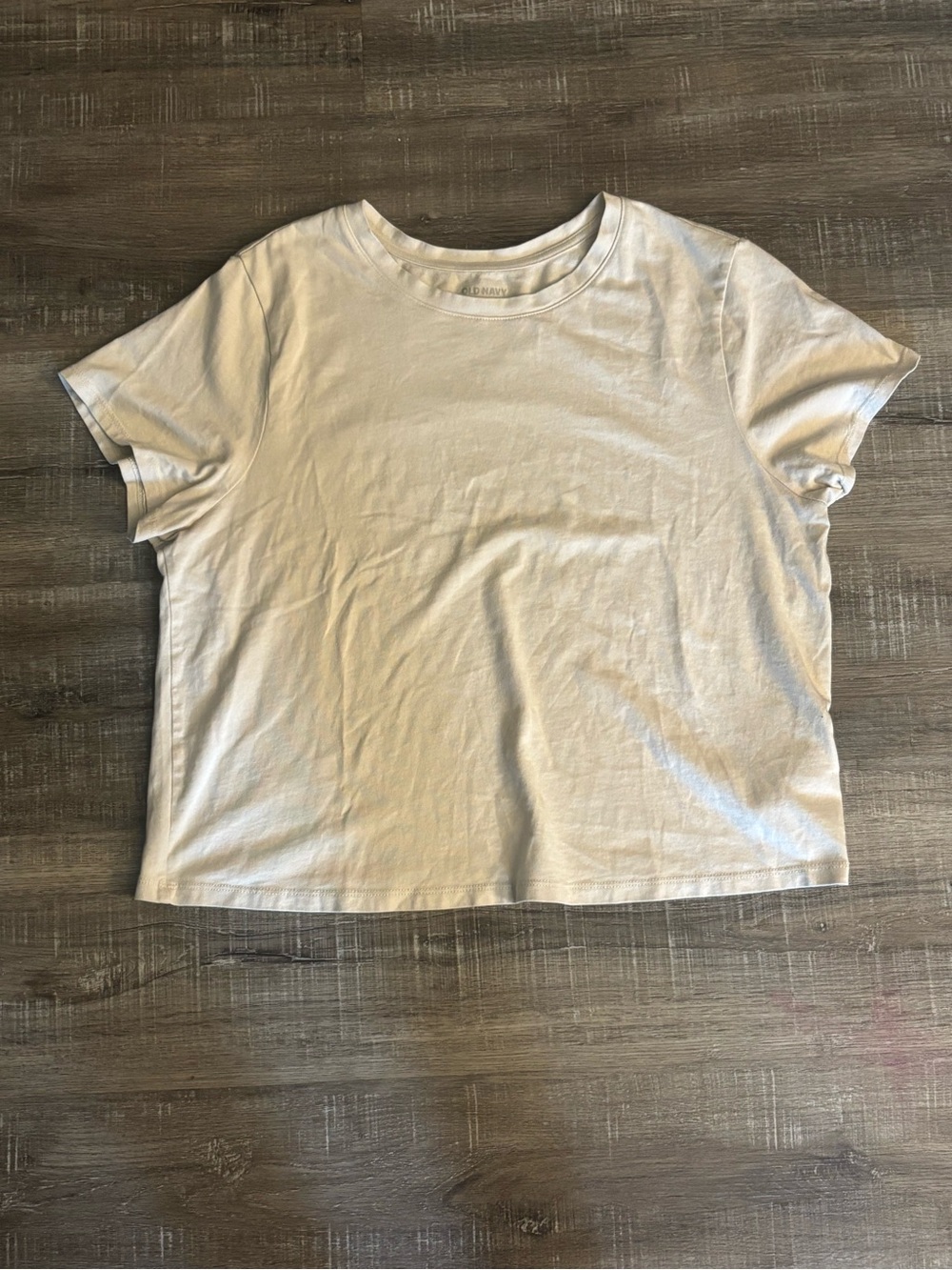 Old Navy Women’s Cream Cropped Tshirt